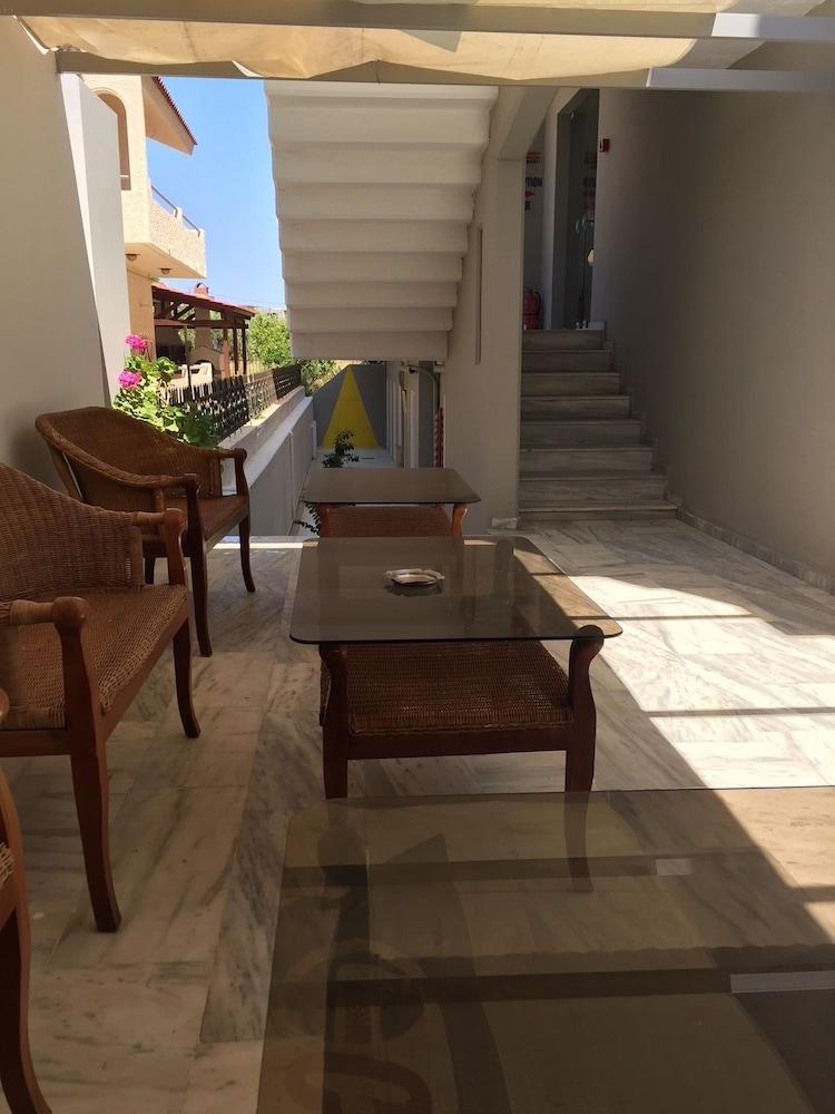 Hotell Alkyonides Boutique Kremastí