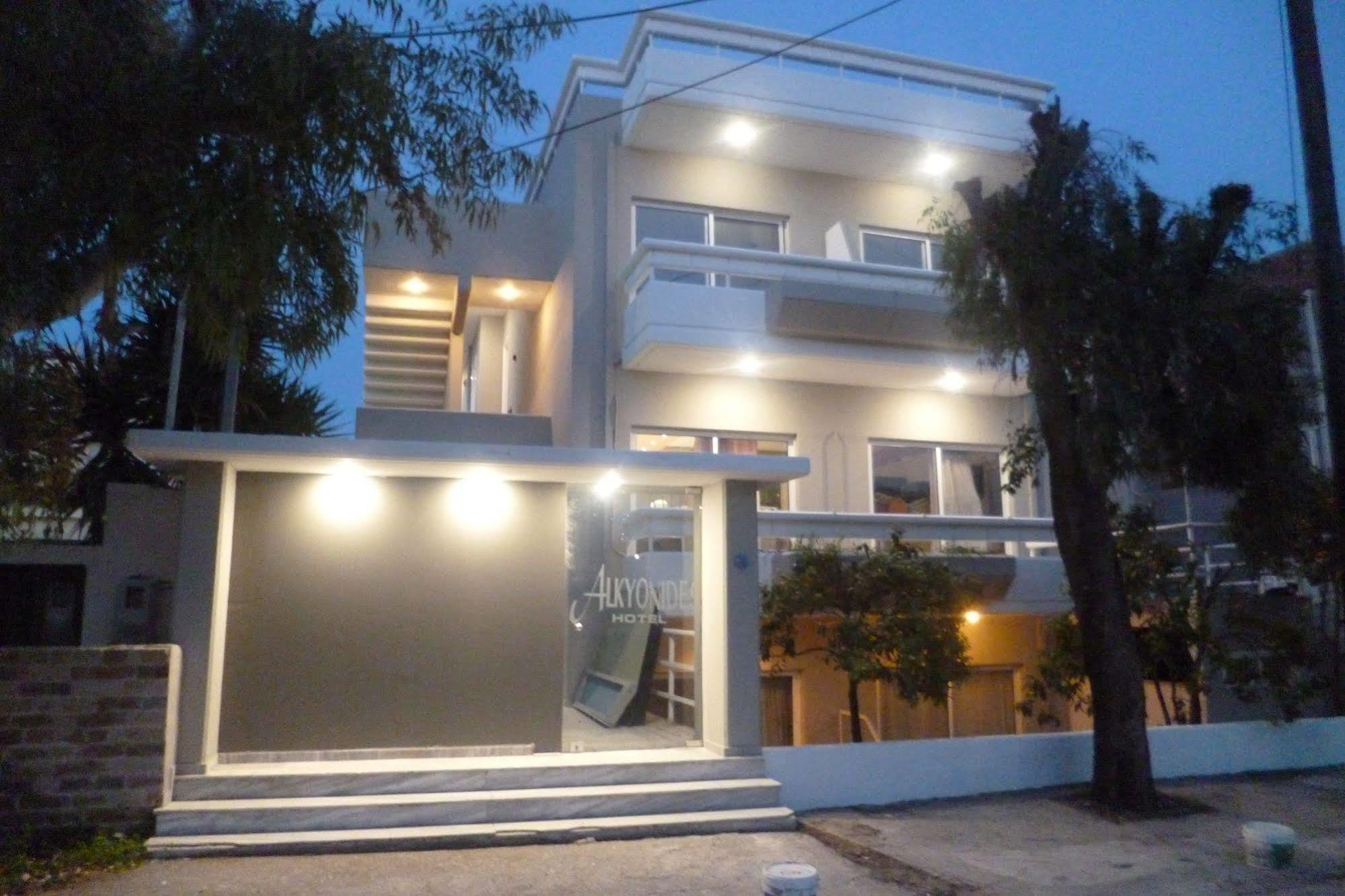 Hotell Alkyonides Boutique Kremastí